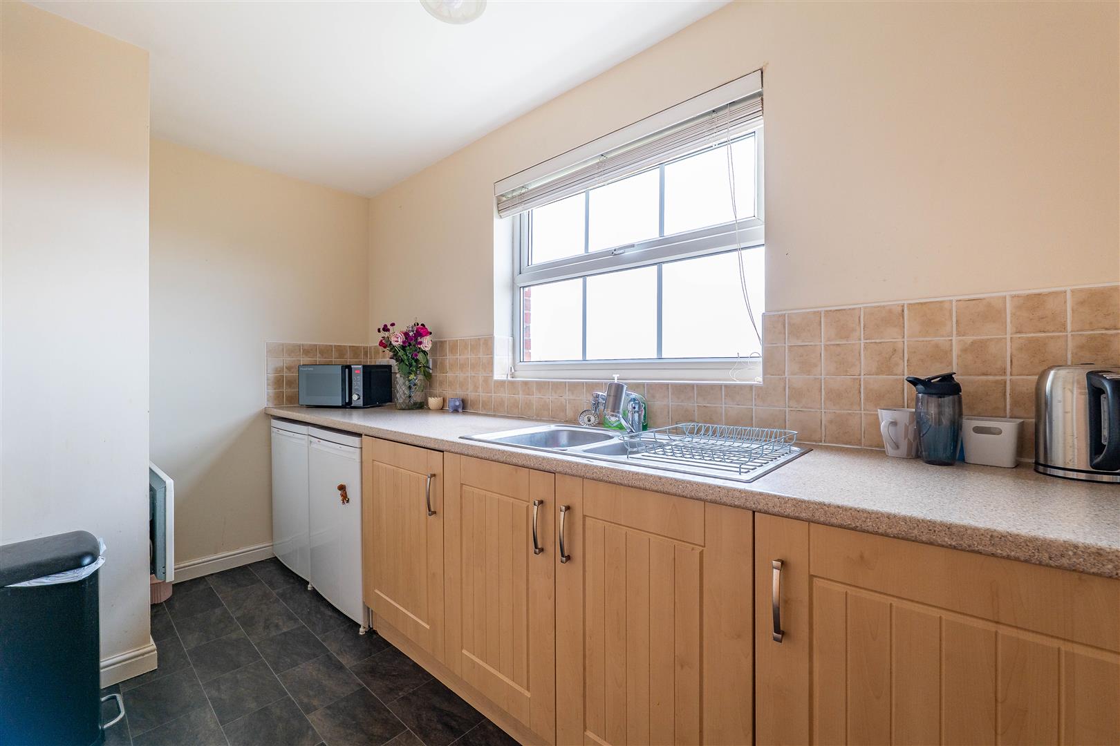 2 bed property in Heys Hunt Avenue, Leyland